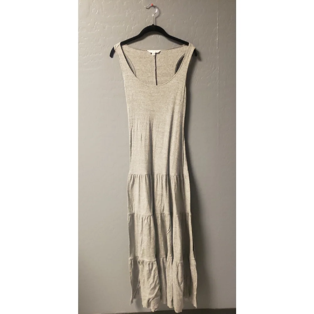 ❌SOLD❌ Cabi Gray Tiered Jersey Tank Dress Size XS - Picture 2 of 4